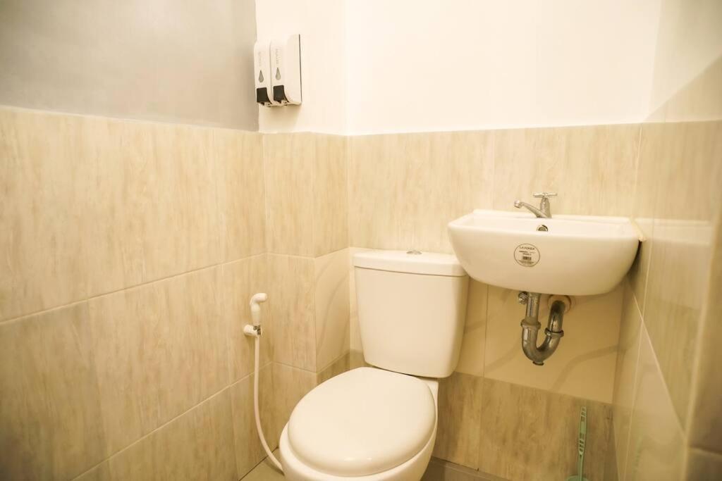 Cozy Loftbed Wi-Fi & Netflix Along Ligao Natl Road Unit 309 Apartment Ngoại thất bức ảnh