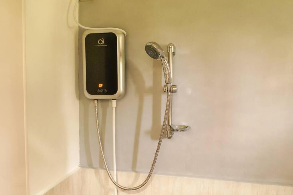 Cozy Loftbed Wi-Fi & Netflix Along Ligao Natl Road Unit 309 Apartment Ngoại thất bức ảnh