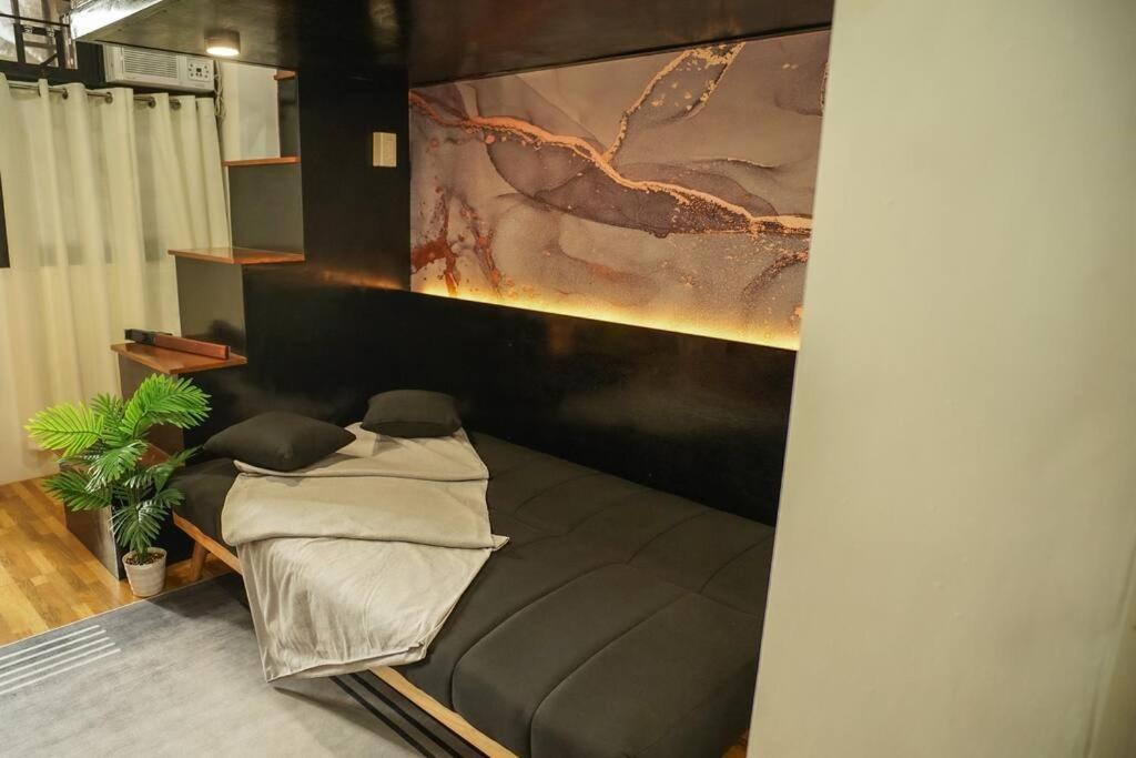 Cozy Loftbed Wi-Fi & Netflix Along Ligao Natl Road Unit 309 Apartment Ngoại thất bức ảnh