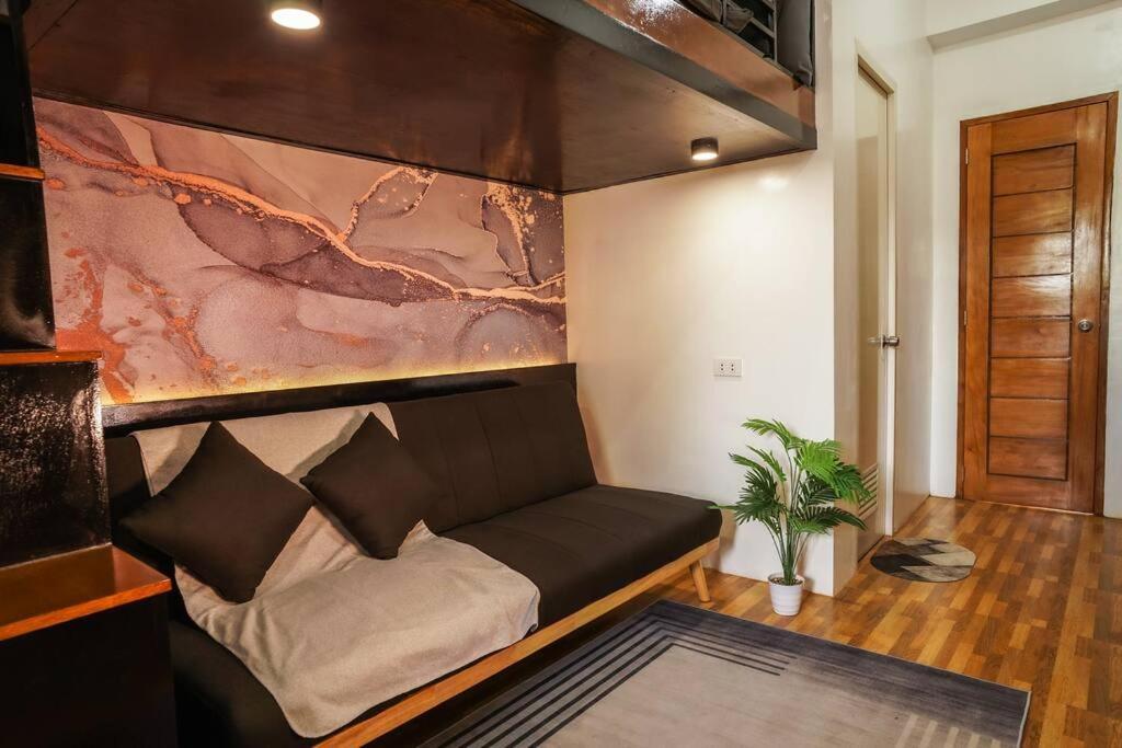 Cozy Loftbed Wi-Fi & Netflix Along Ligao Natl Road Unit 309 Apartment Ngoại thất bức ảnh