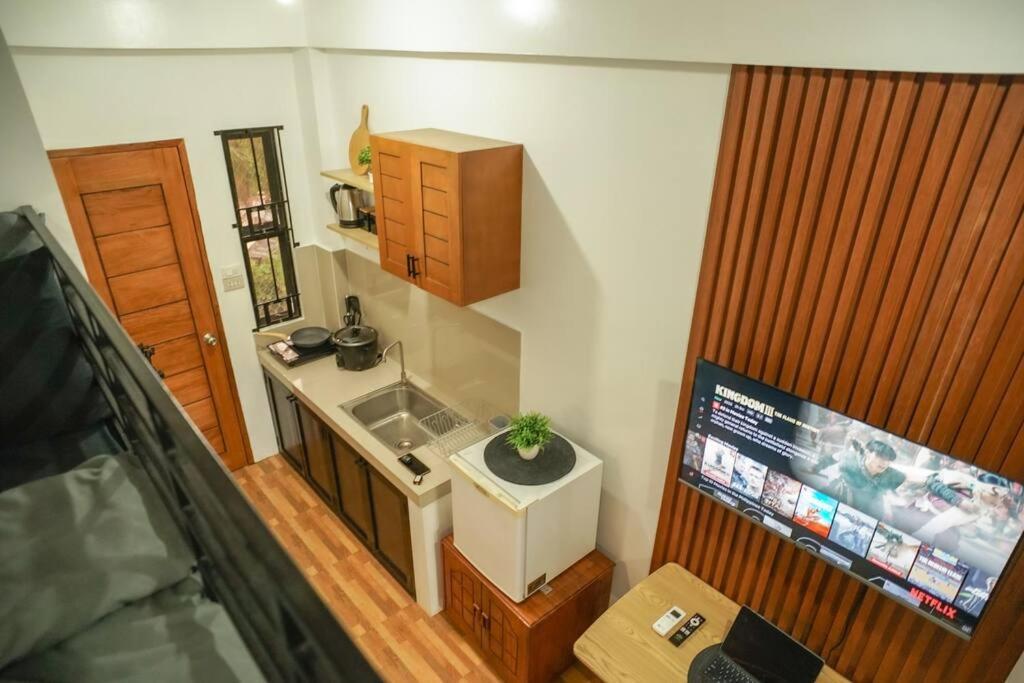 Cozy Loftbed Wi-Fi & Netflix Along Ligao Natl Road Unit 309 Apartment Ngoại thất bức ảnh