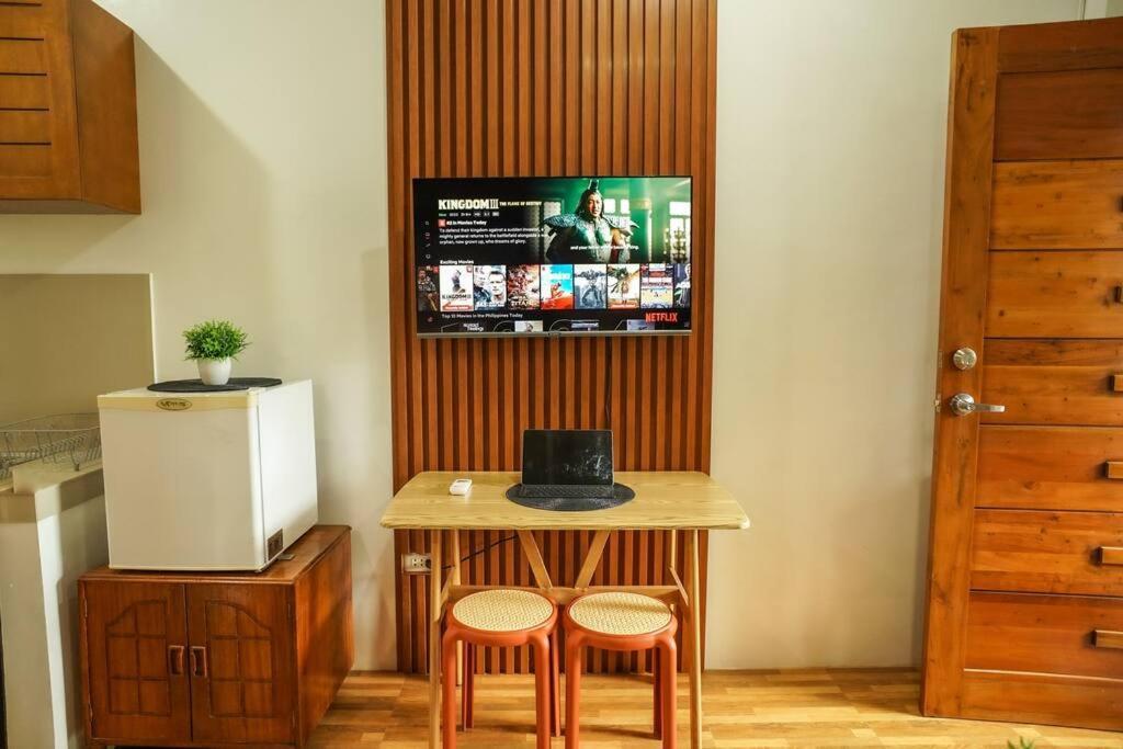 Cozy Loftbed Wi-Fi & Netflix Along Ligao Natl Road Unit 309 Apartment Ngoại thất bức ảnh
